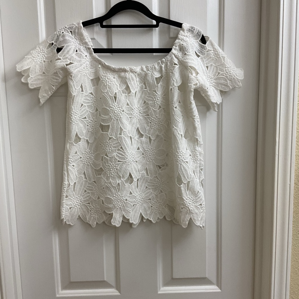 DIZZY GAL Crochet Top